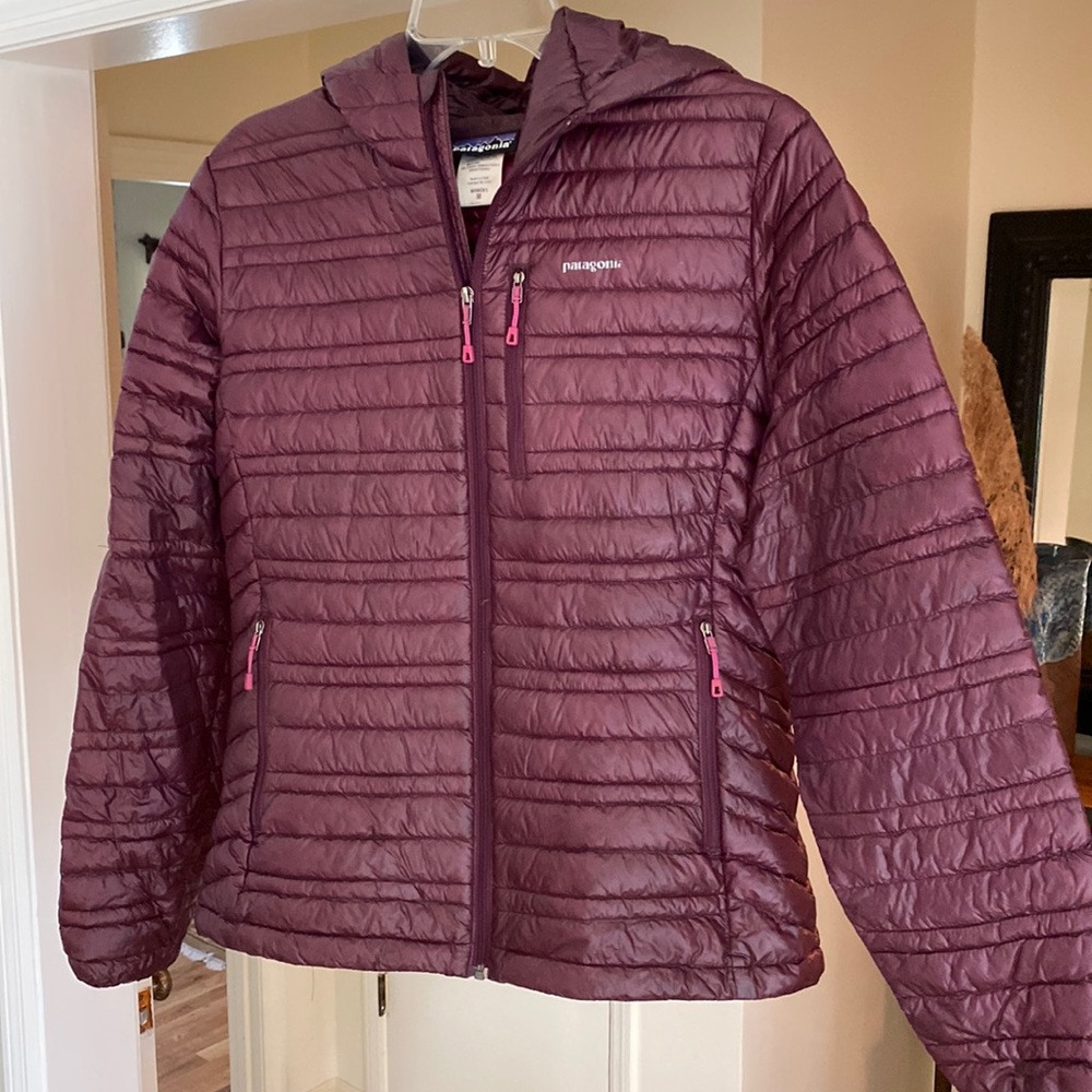 Medium Patagonia nano puff hooded jacket